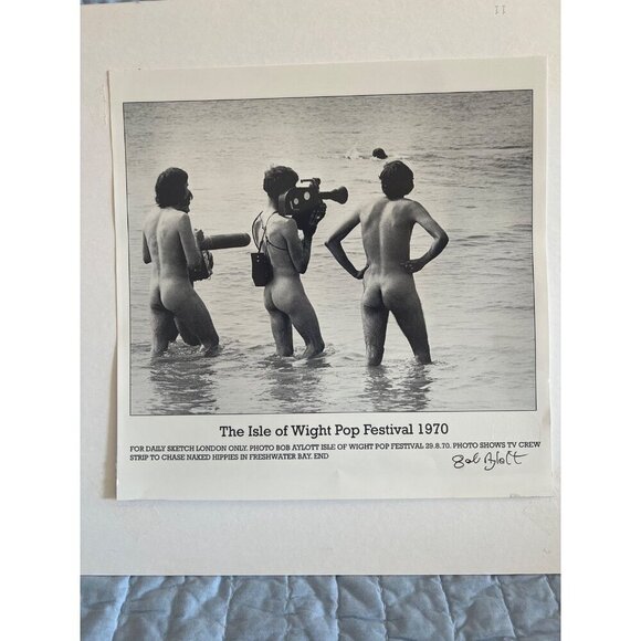 Daily Sketch London photo Isle of Wight 1970 Pop Festival signed Bob Ayllott - Picture 2 of 6